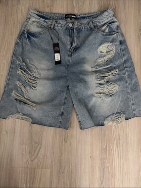 Fashion Nova Distressed Denim Jorts